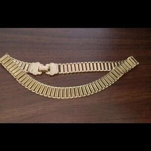 Vinyage Gold Tone Choker Necklace 15” Chunky. Stretch.